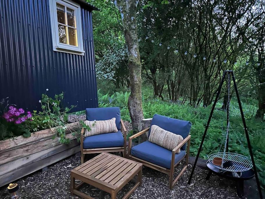 Cornwall Woodland Shepherd'S Hut - Dennis Hut โบดมิน ภายนอก รูปภาพ